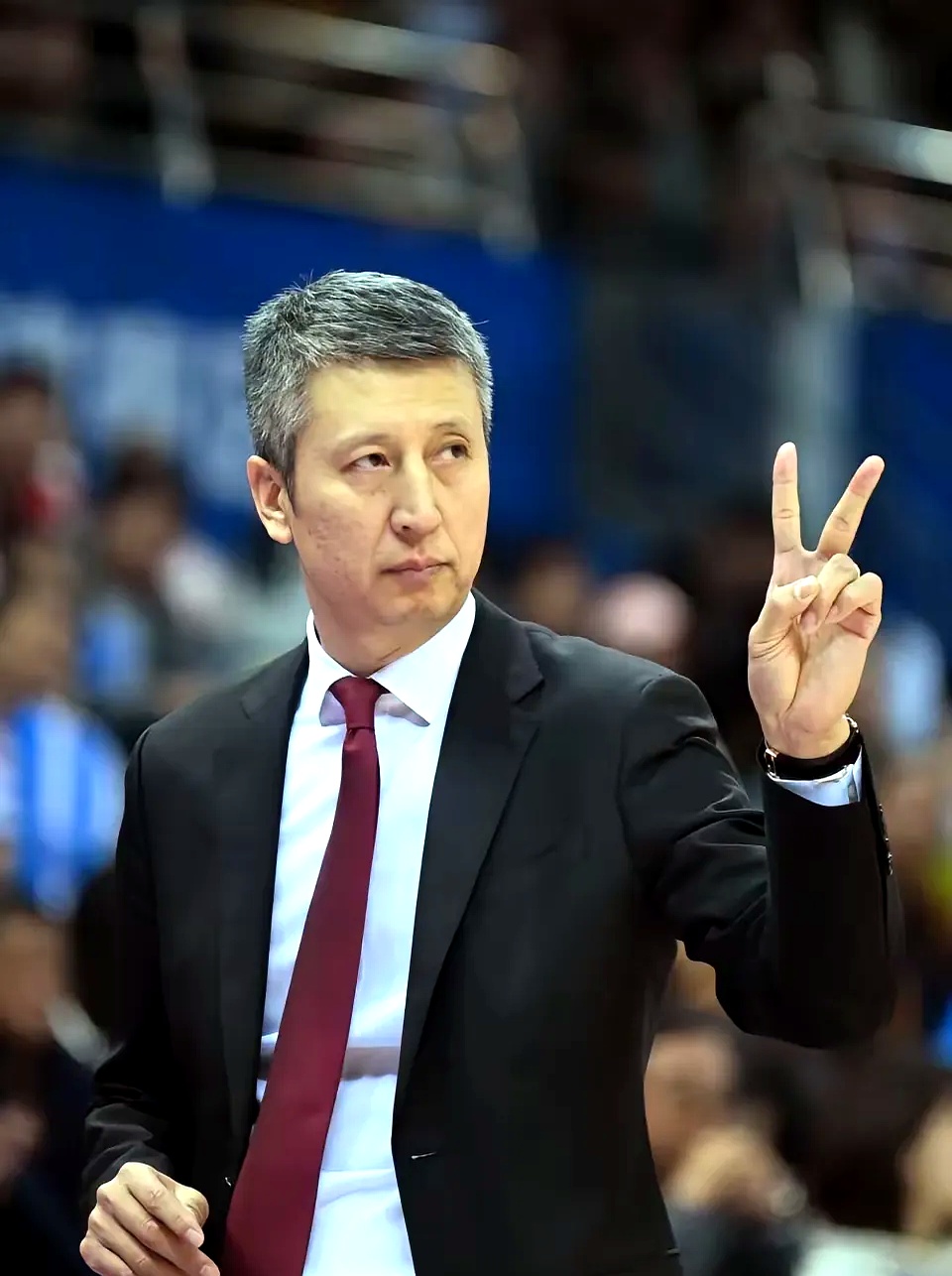 开云app-加时末段体能课后，山东男篮回应争议备战法国杯，球迷炸锅，团队化学反应显著(篮球有加时赛吗)